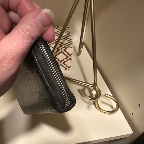 SAINT LAURENT PARIS Zip Around Wallet in Grain de Poudre Embossed Leather Black - Picture 7 of 12